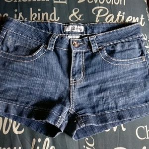 Pre loved BB jeans shorts size 11